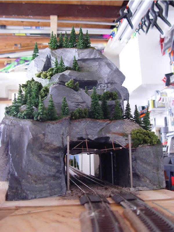 Hot Wire Foam Factory - Yodel Mountains Layout